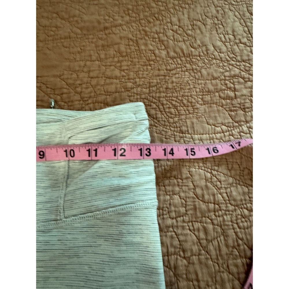 Lululemon Cropped Leggings Womens Gray Quick Drying High Waist Moisture Wicking - Picture 10 of 10
